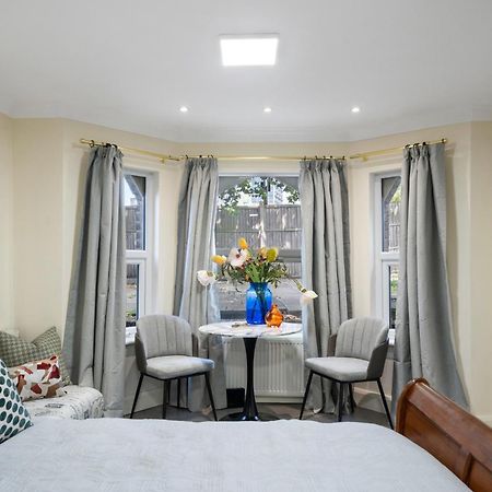 Leamington Park Studio With Parking London Exterior photo